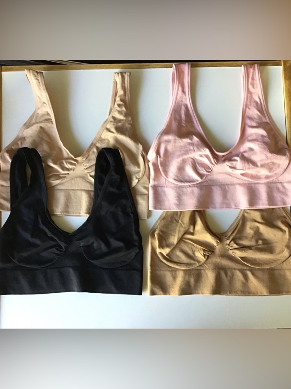 NWT Small Rhonda Shear 4 pack Seamless Sports Bras in Pink, Black, Tan, Nude